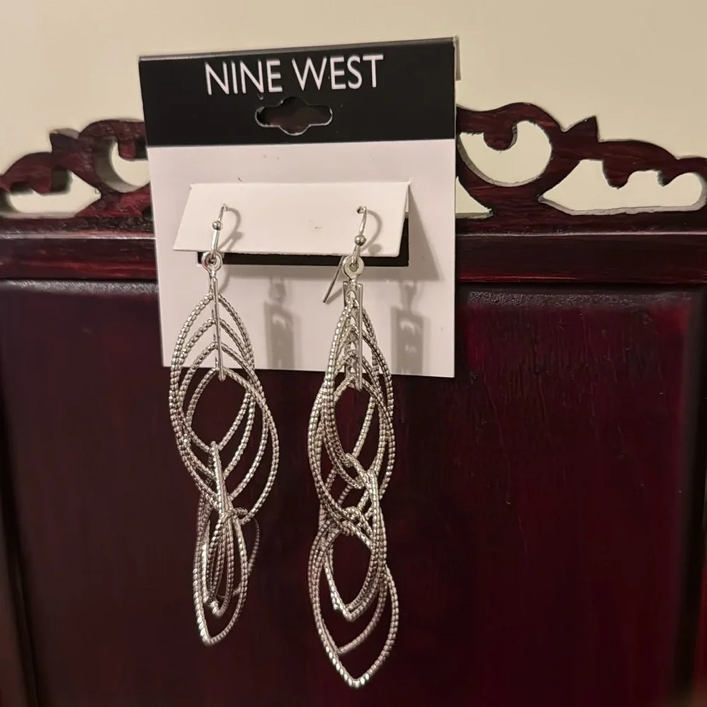 Nine West Earrings - Picture 1 of 4
